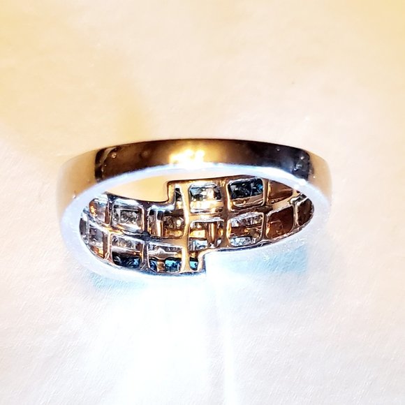 14K white gold diamond ring - Picture 7 of 10